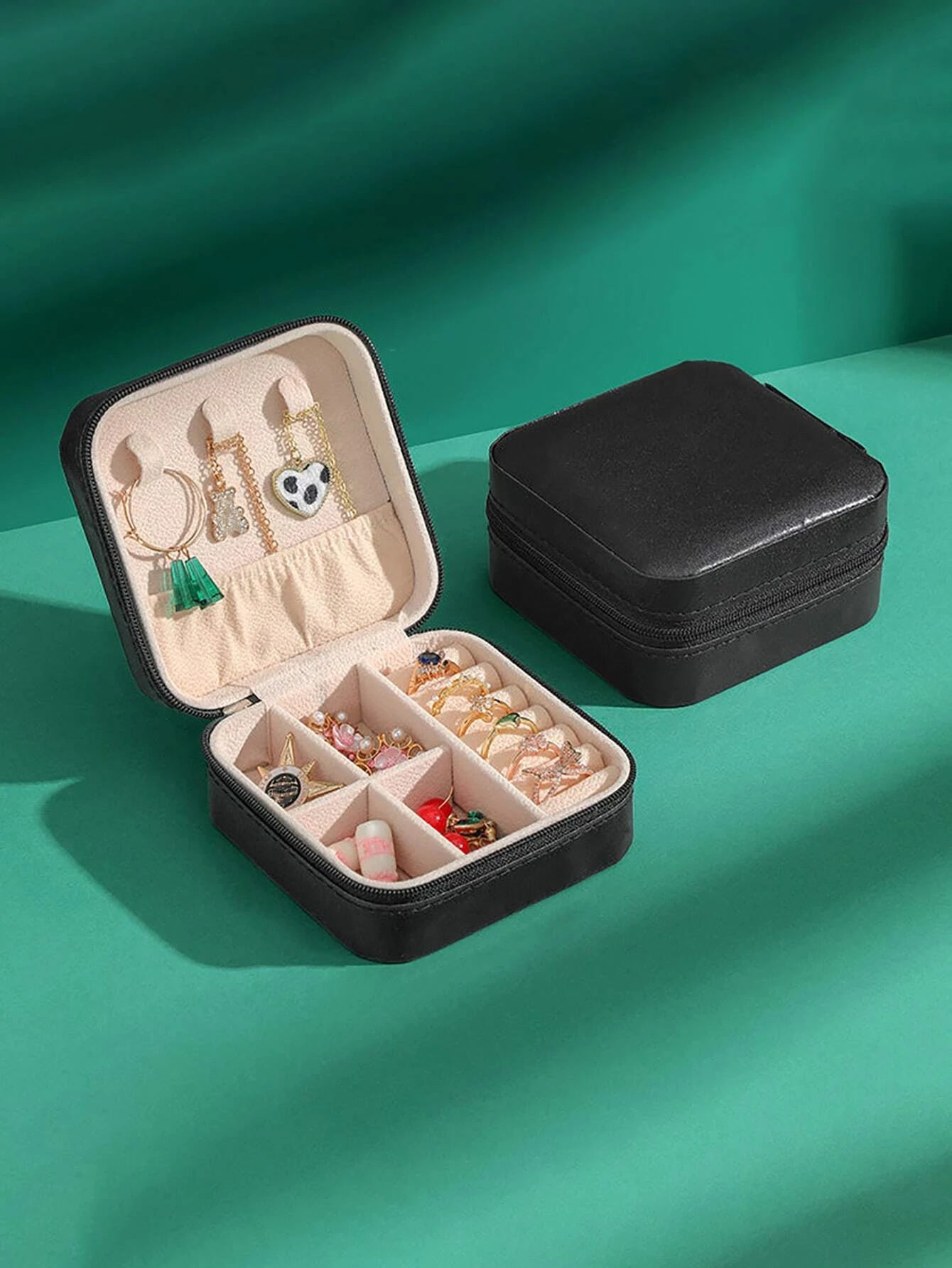 Black travel jewelry box