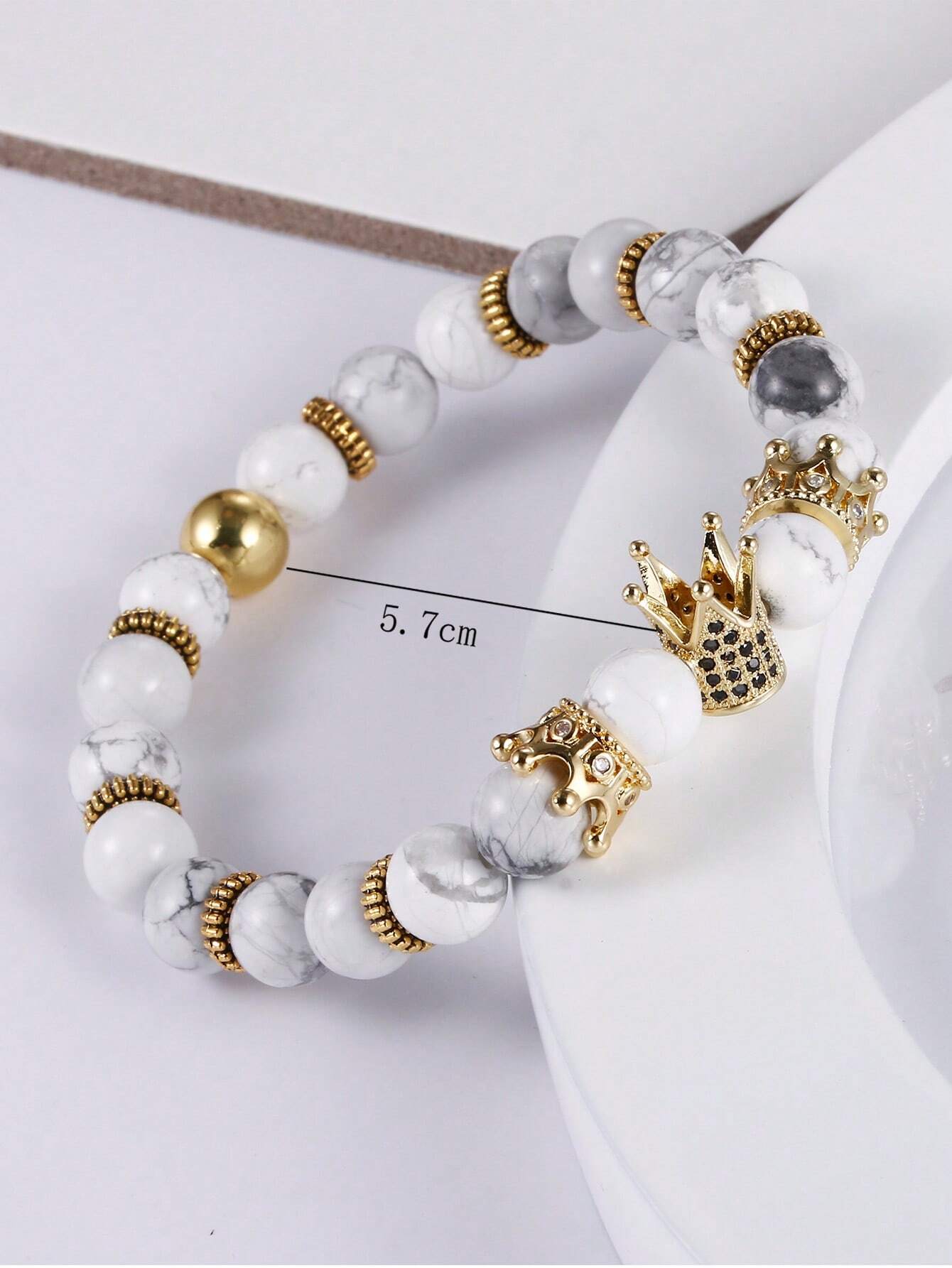 Howlite bead bracelet with adjustable gold crown accessory