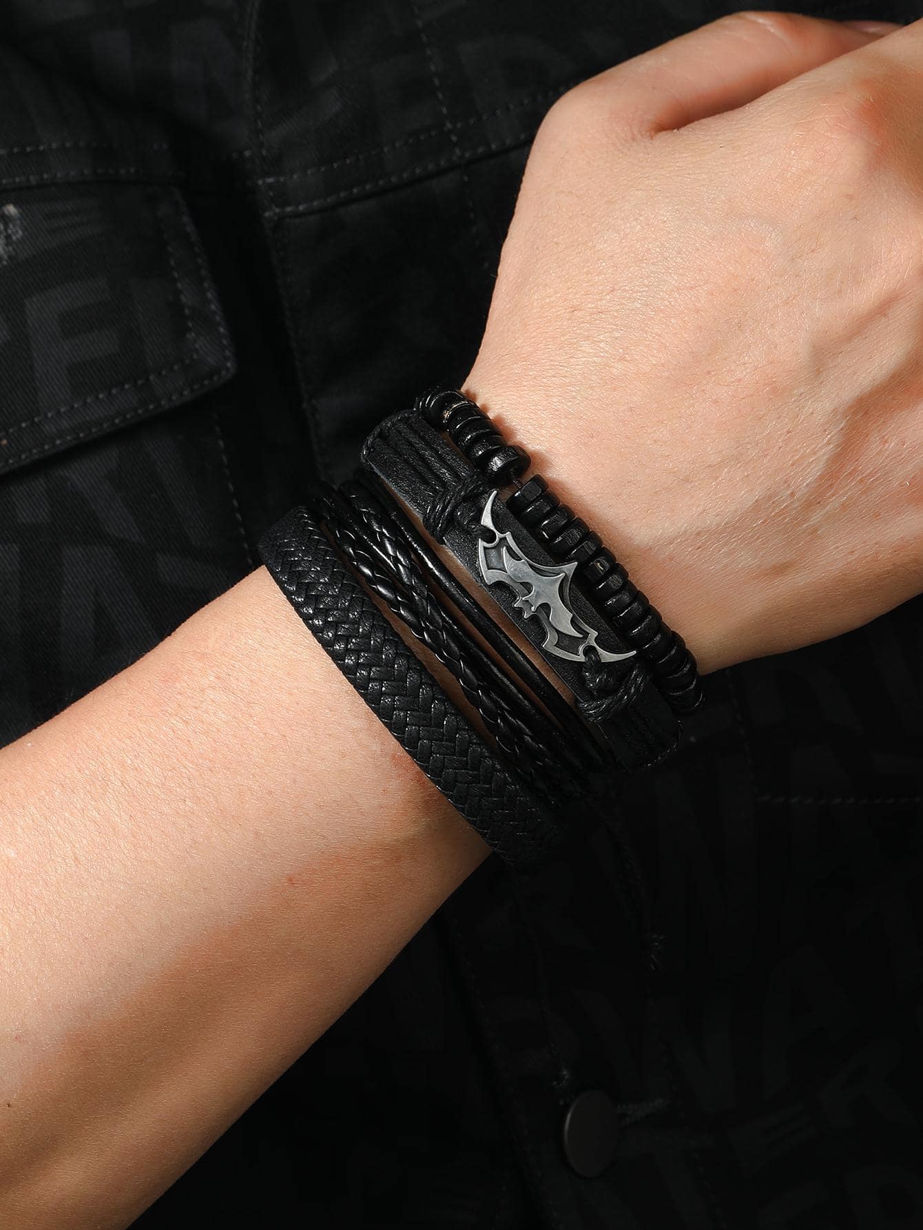 Batman bracelet 4 pieces leather
