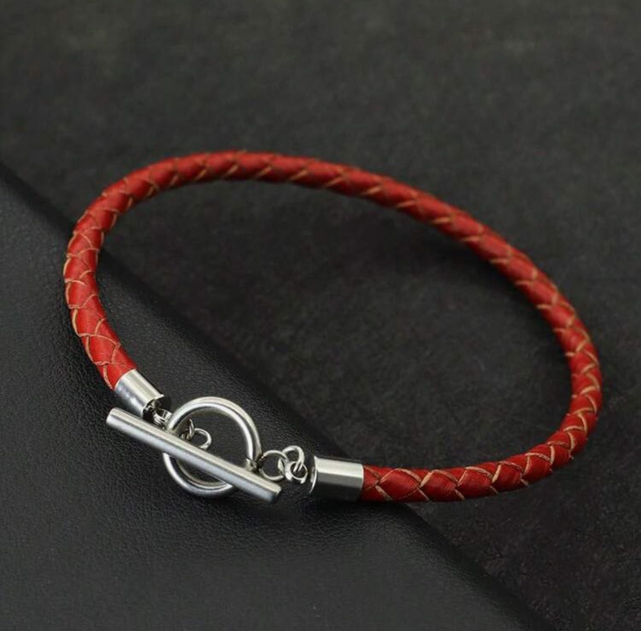 Pulsera trenzada roja con bucle