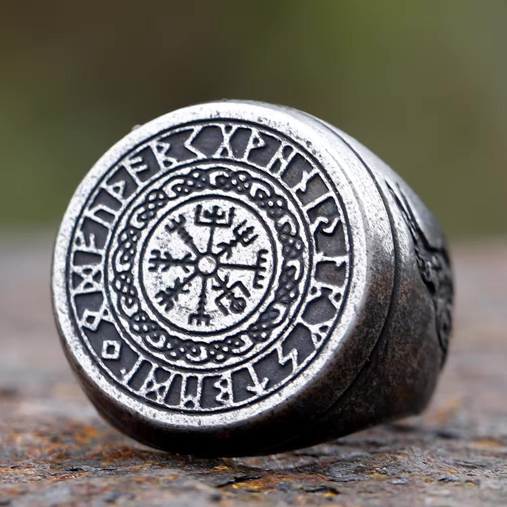 Anillo Vikingo Runas Nórdicas Plateado