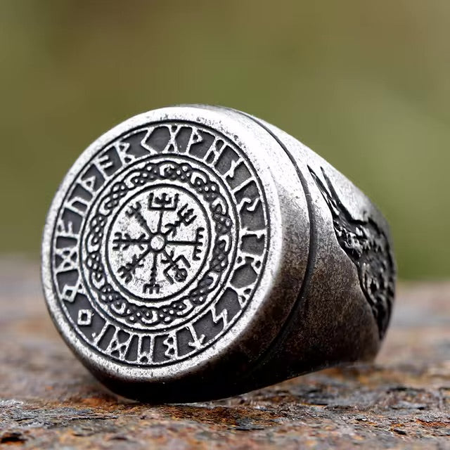 Anillo Vikingo Runas Nórdicas Plateado