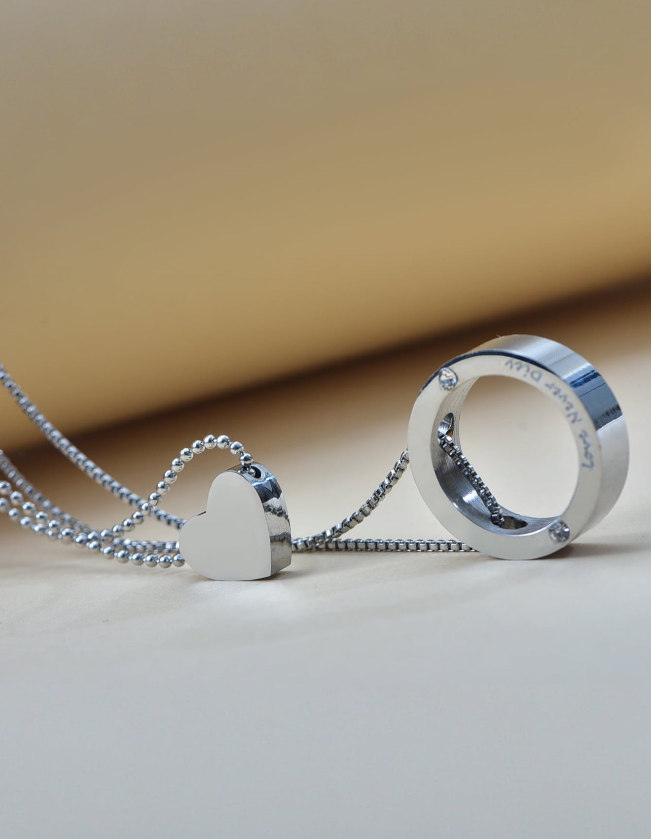 Mia Collar de Corazón y aro en Acero Inoxidable Plateado