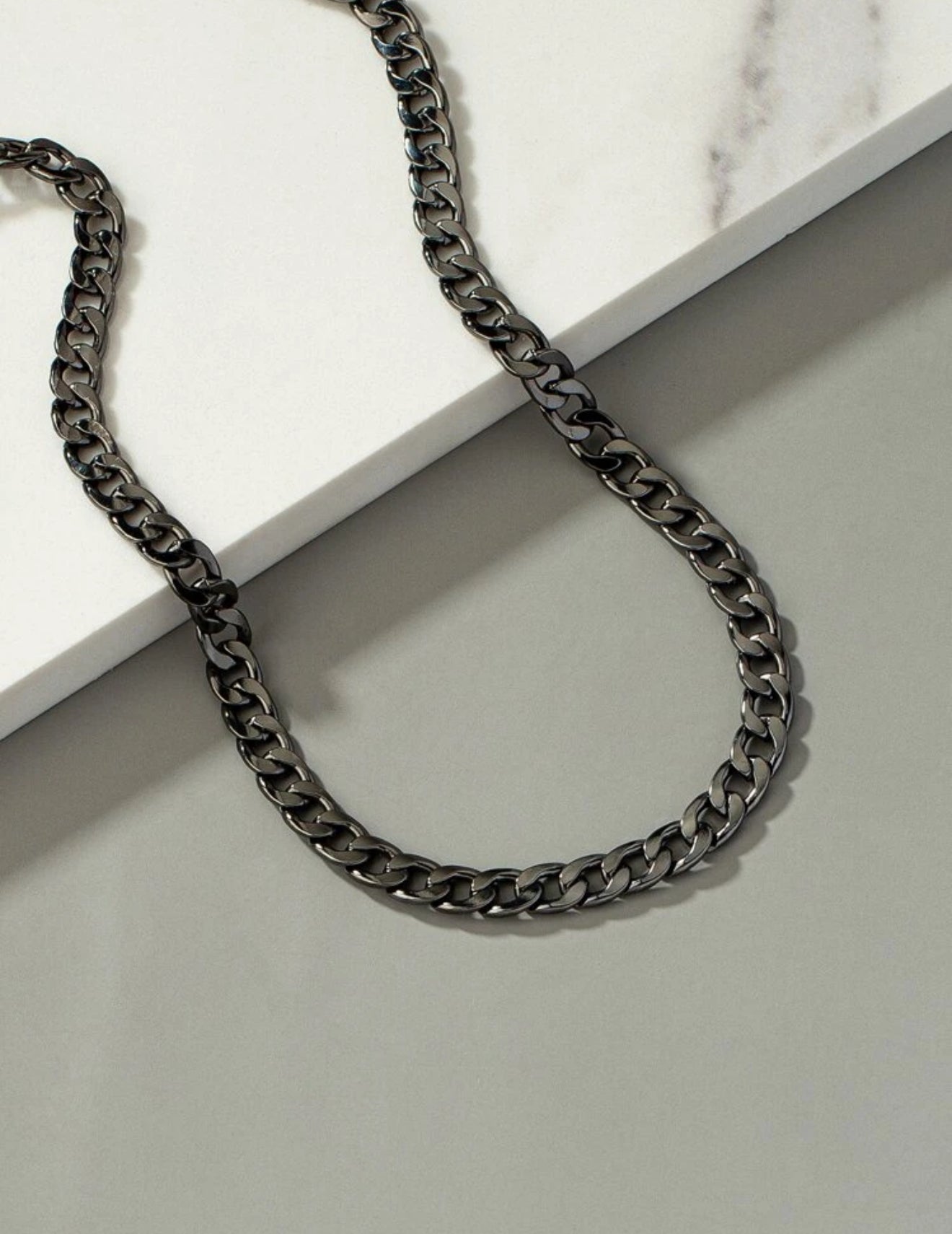 Collar de cadena minimalista trendy negro