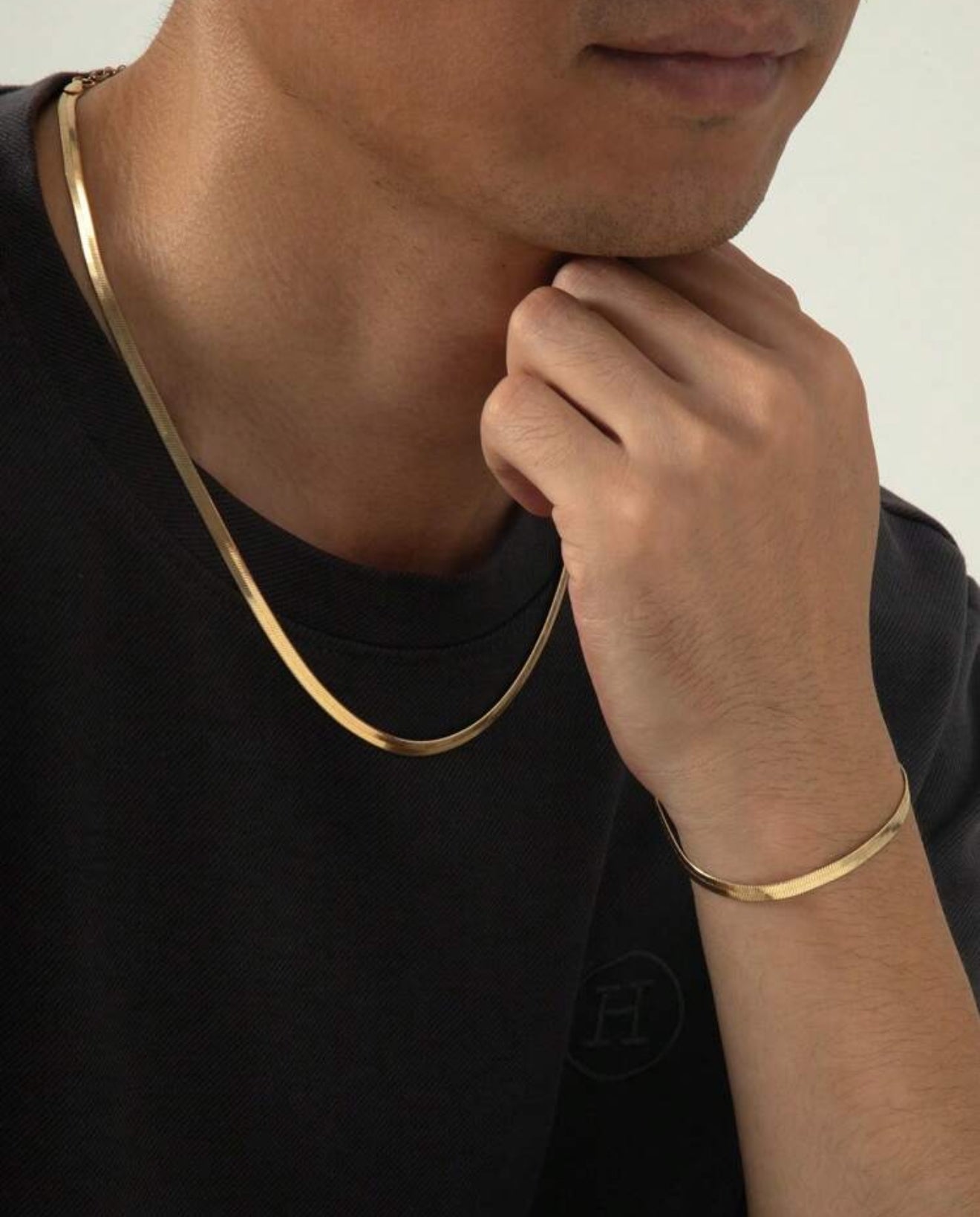 Collar de cadena minimalista con pulsera Dorada