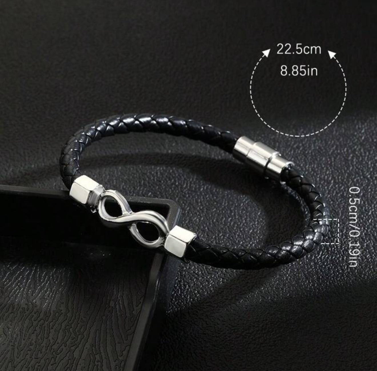 Pulsera con diseño trenzado infinito magnético corchete