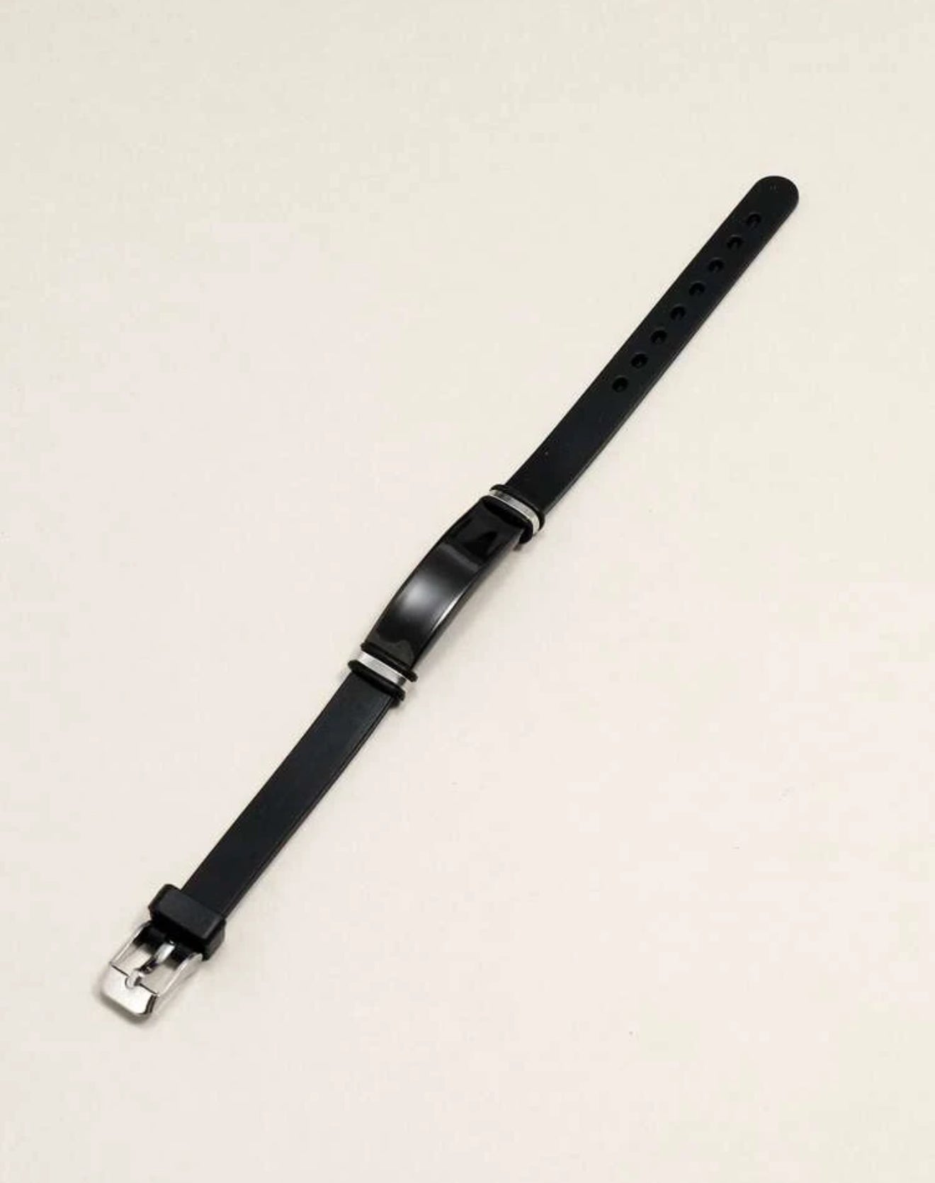Pulsera con diseño liso ajustable negra