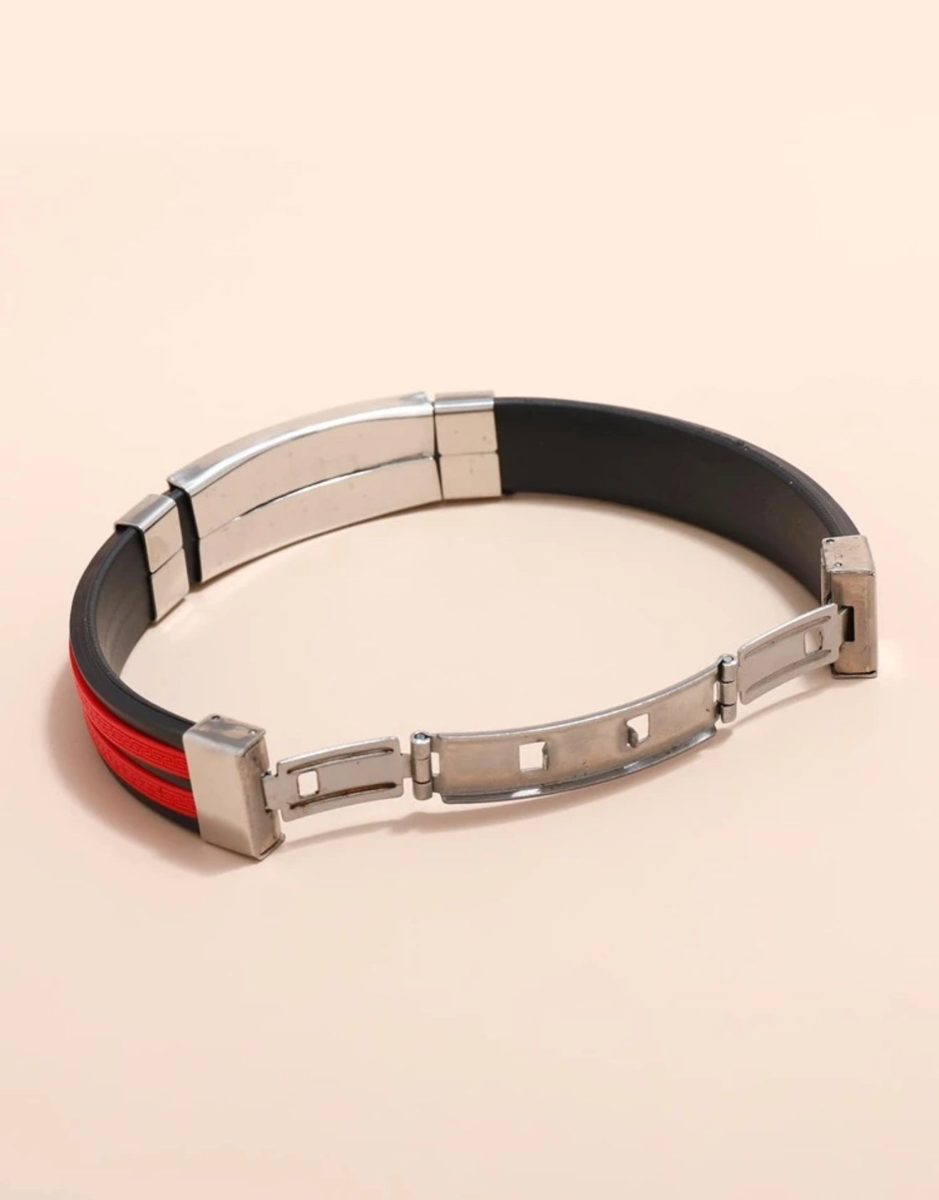 Pulsera con diseño liso roja y negra