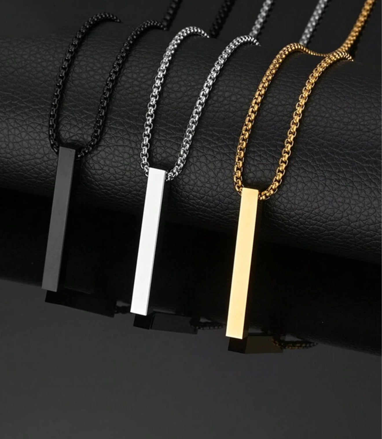 Collar colgante geométrico Dorado