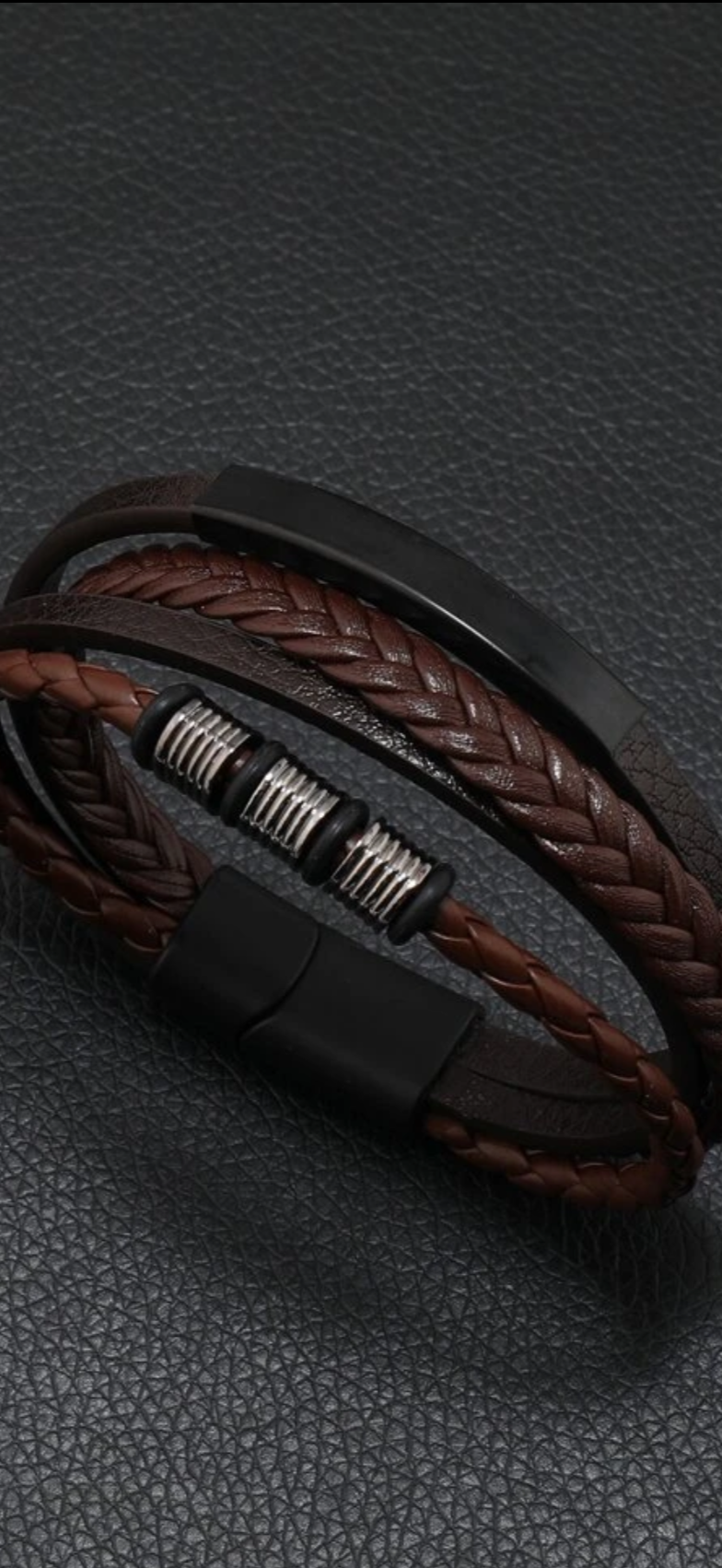 Pulsera Trenzada con Detalle de Metal