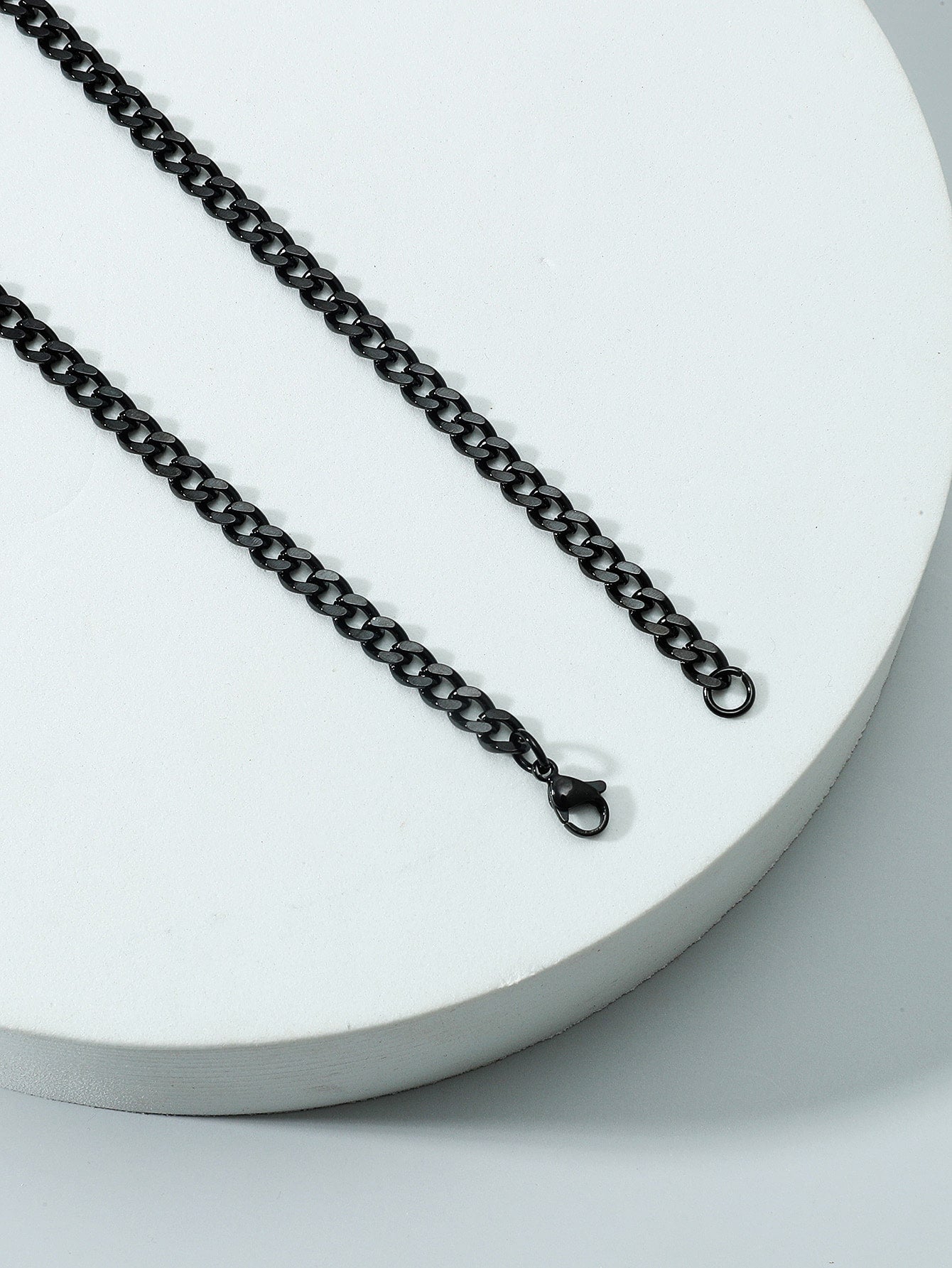 Men's necklace with chain