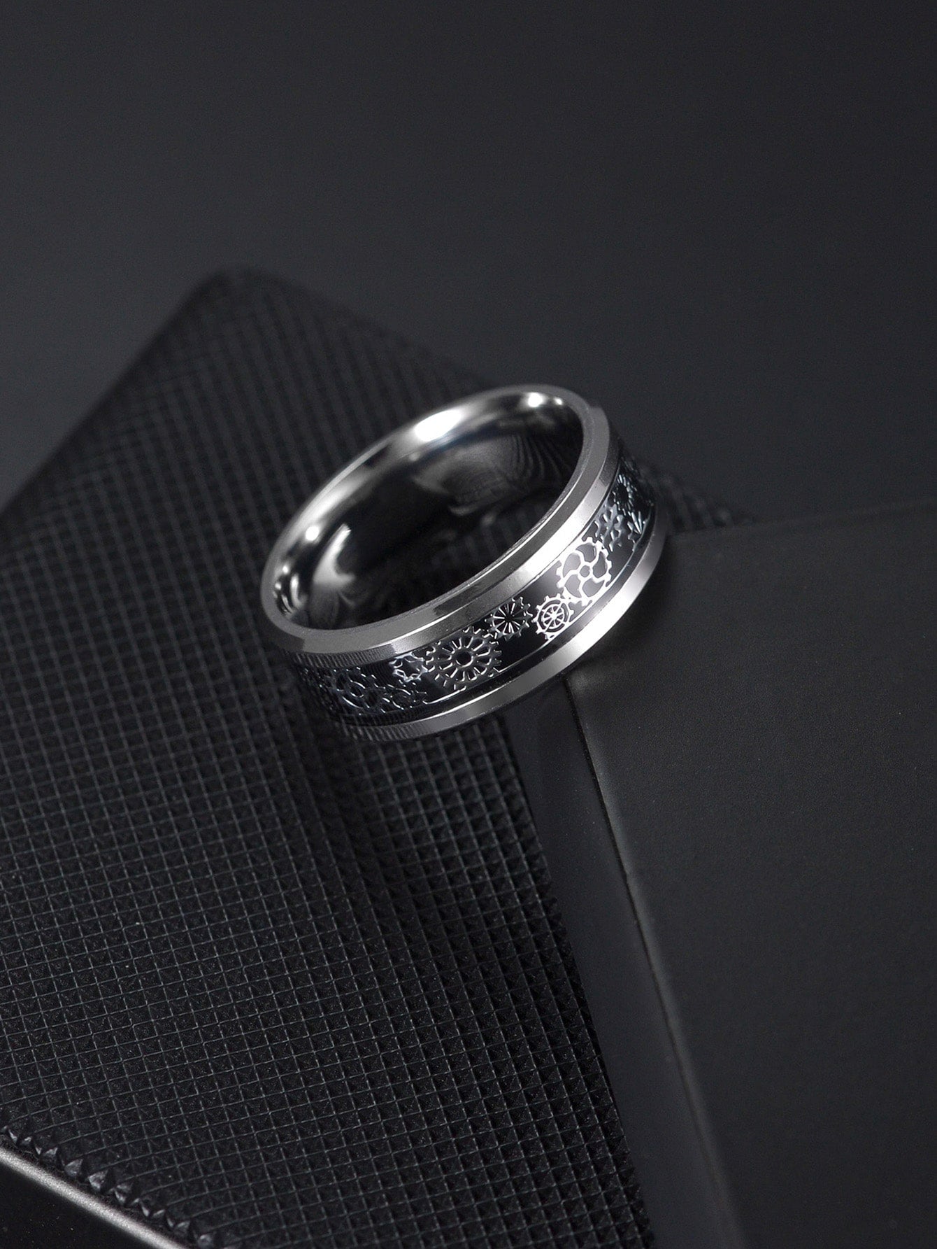 Gear Pattern Ring