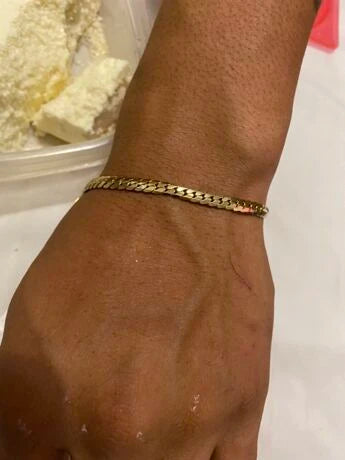 2-piece bracelet with rectangle design