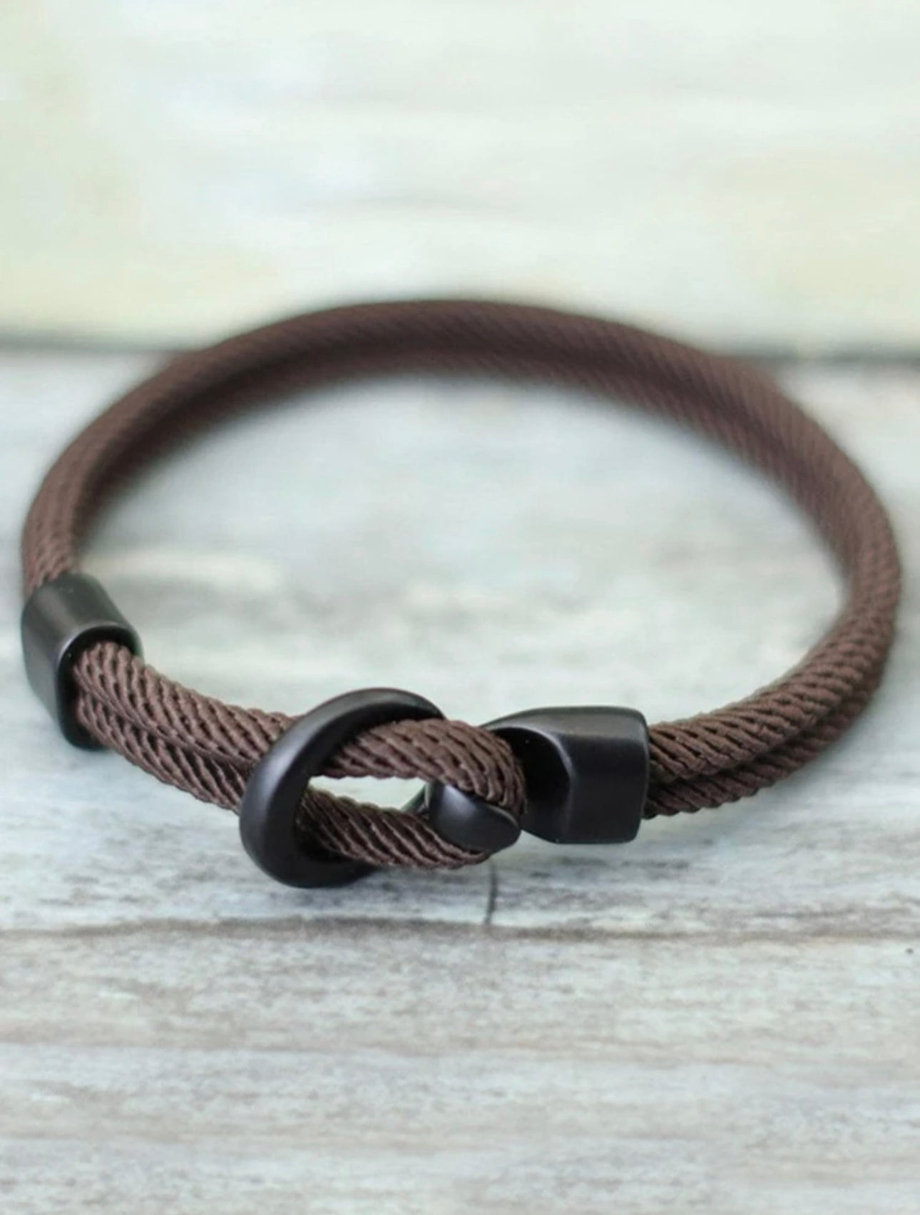 Pulsera minimalista de poliéster marrón