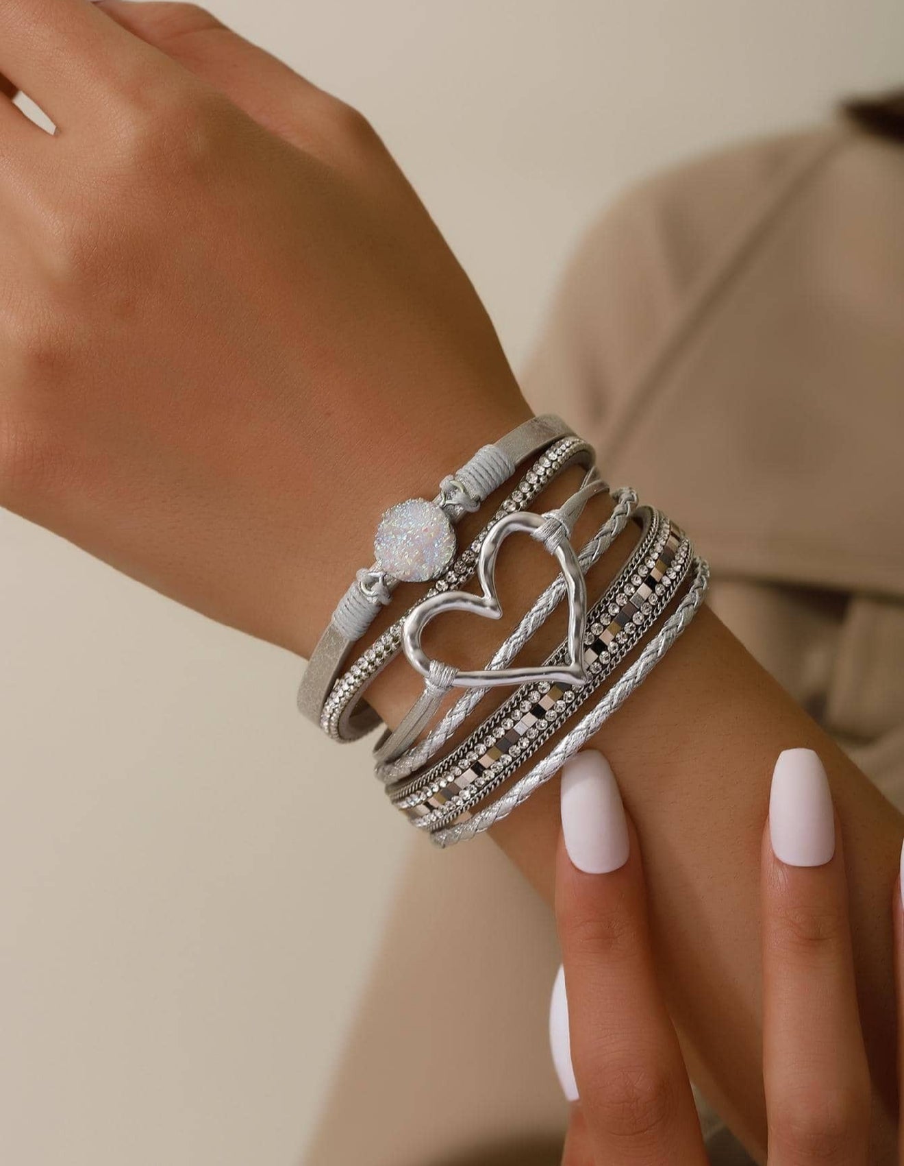 Mia - Brazalete a capas Luana con adorno de corazón