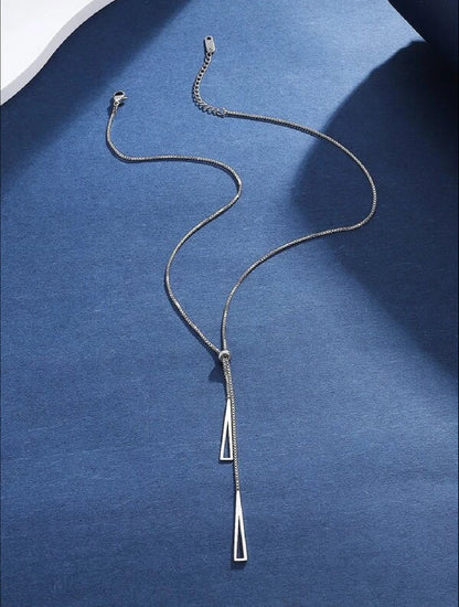 Mia Collar Minimalista Sara en Plateado