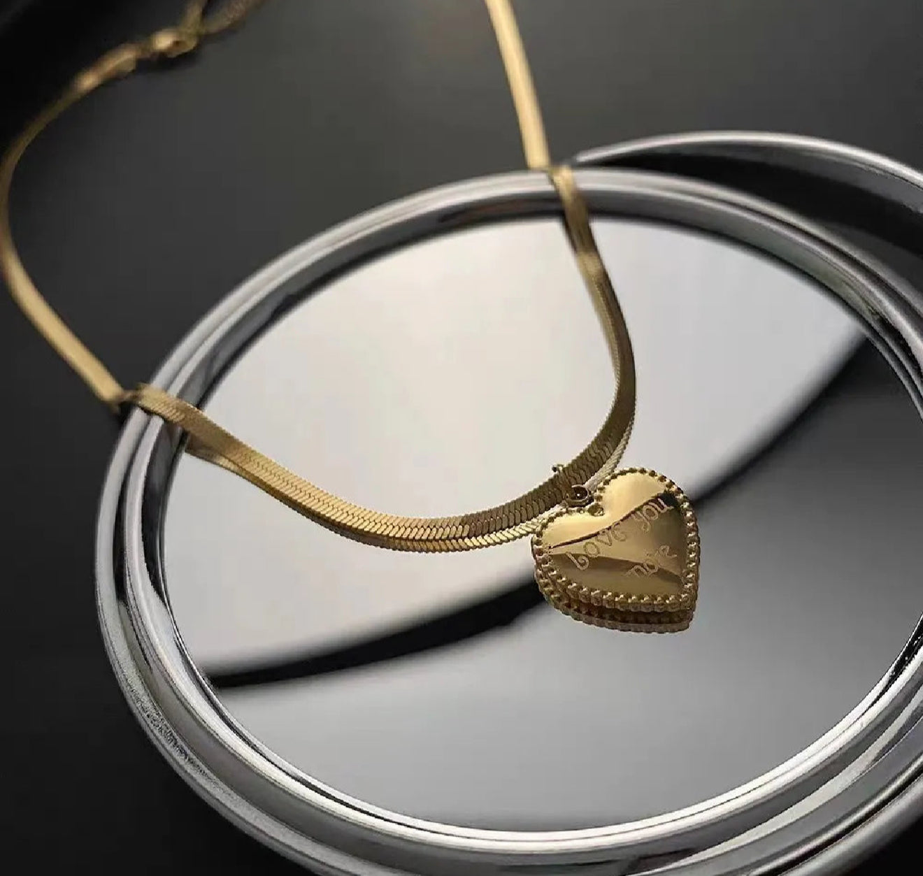 Mia Collar Dorado con Corazón Luccia