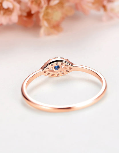 Sortija de dama en Plata con decoración de Ojo Turco y baño en oro rosa de 14kl