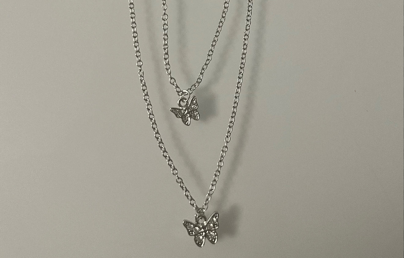 Mia Collar doble Plateado con dijes de mariposa