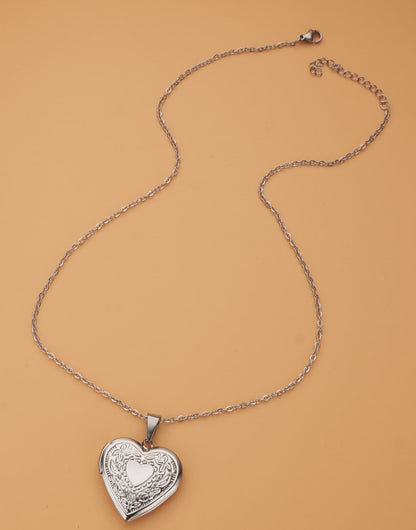 Mia collar relicario corazón