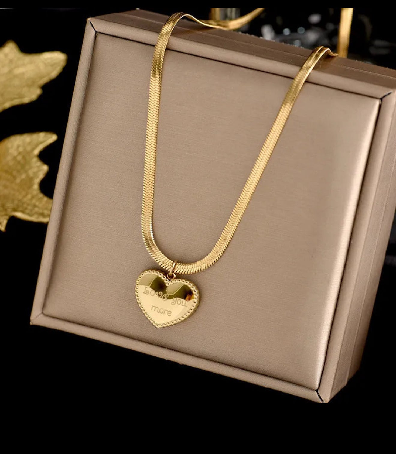 Mia Collar Dorado con Corazón Luccia