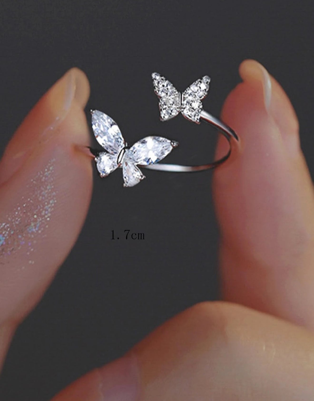 Sortija de dama minimalista ajustable con detalles de mariposa en acero inoxidable