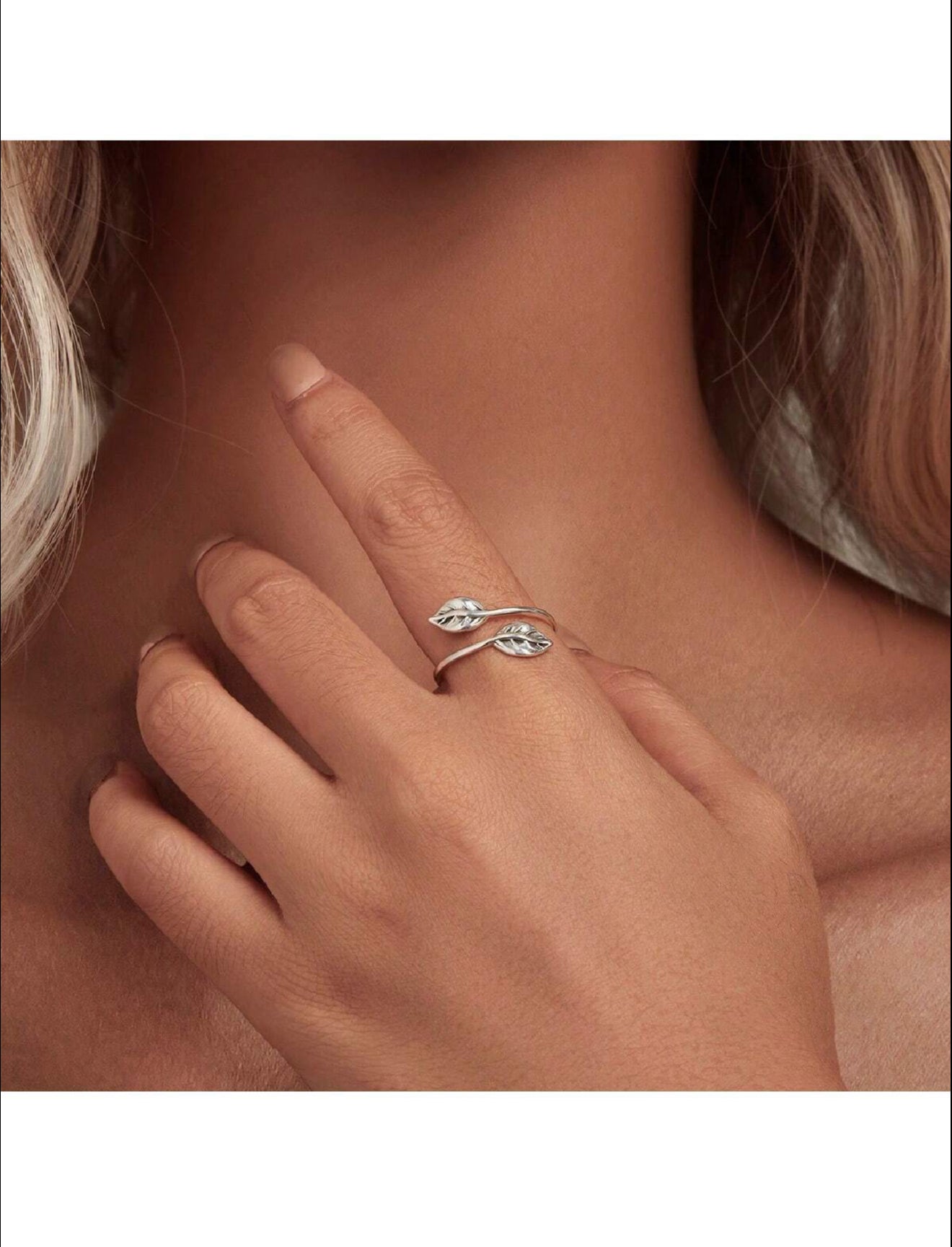 Sortija de dama en plata 925 con hojas y piedras