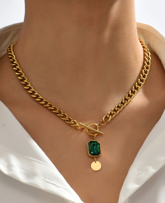 Mia Collar con Buckle en Acero Inoxidable Dorado