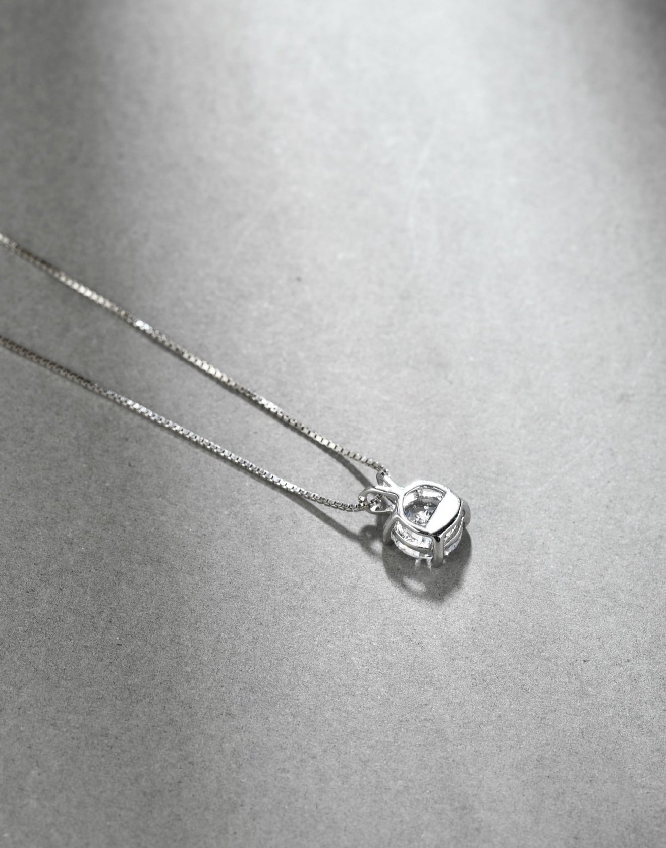 Mia Collar de Plateado con Circonia Anika