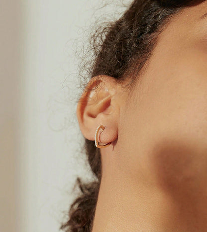 MIA - Pendientes con diseño de corazón en Plata 925 y baño de Oro de 14kl