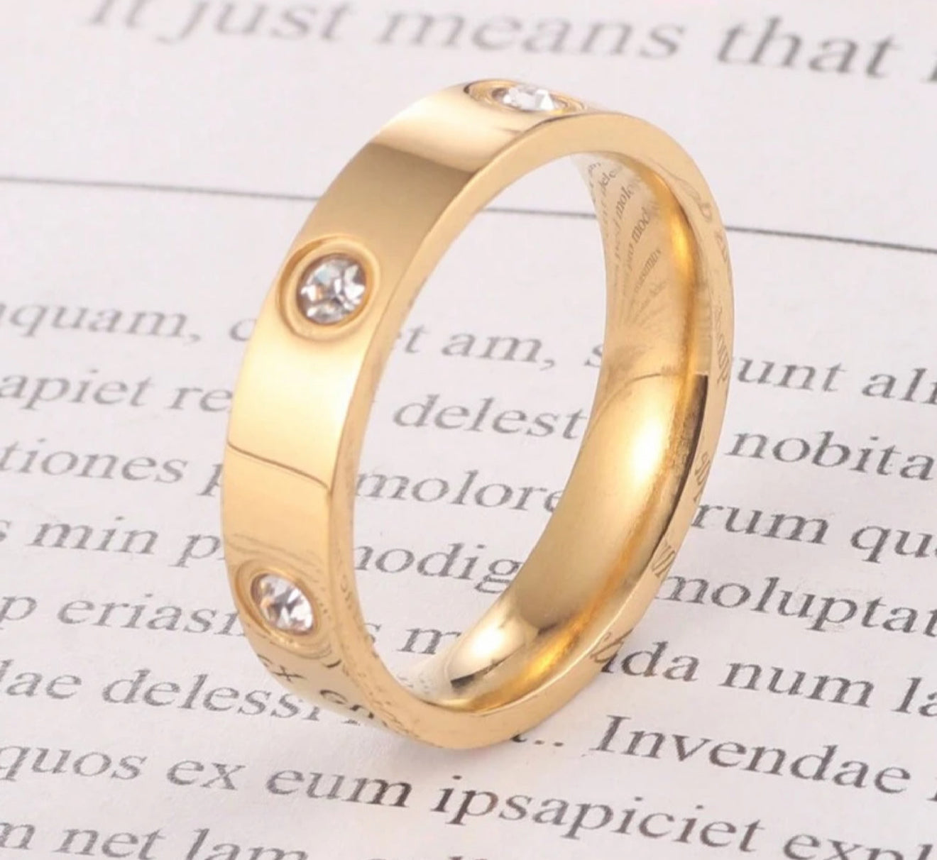 Sortija de dama en acero inoxidable con piedra de circonio