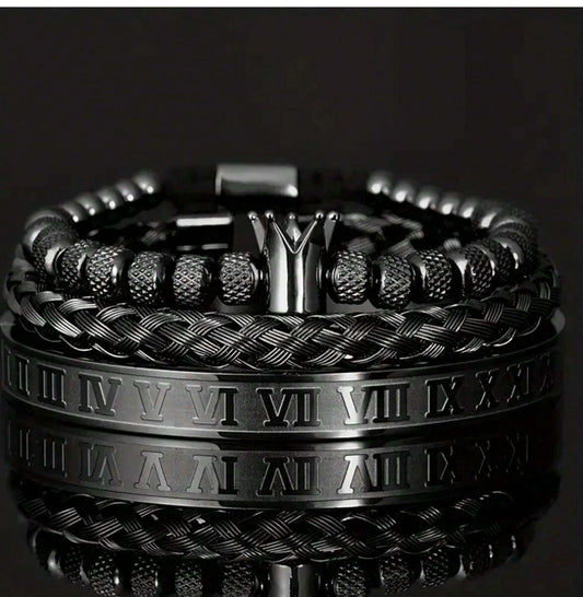 Pulsera y brazalete con diseño de numeros romanos y corona plateado 3 piezas