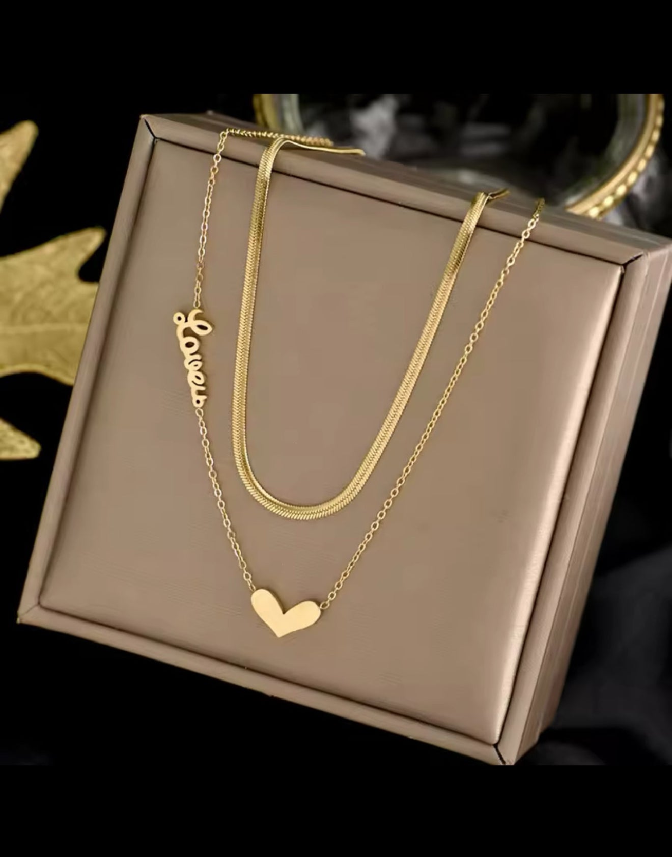 Mia Collar en capas Love