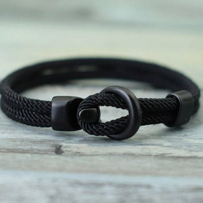 Pulsera minimalista de poliéster negra