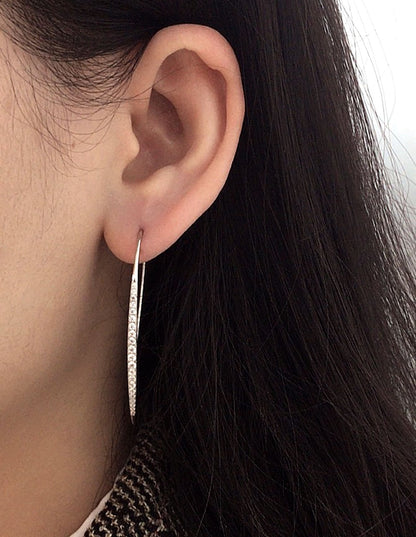 MIA - Pendientes largos Minimalistas en Plata 925 con Circones