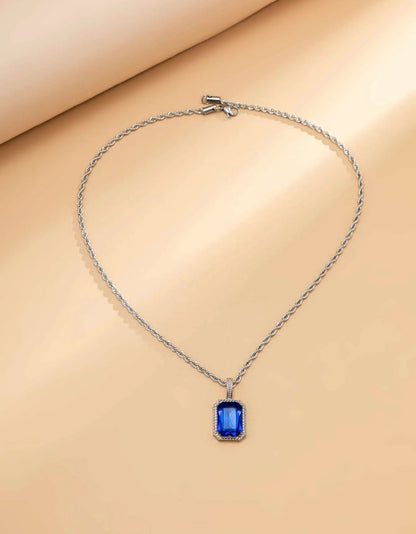 Mia Collar plateado con dije de piedra azul en acero inoxidable