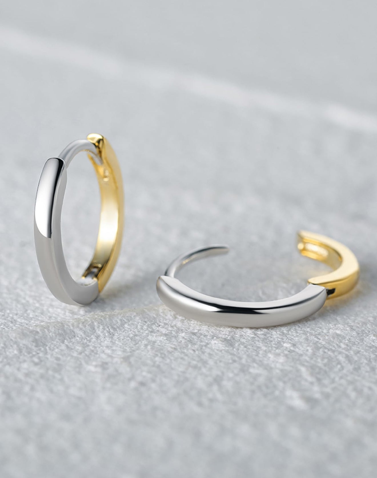 MIA - Pendientes de aro de dos tonos en Plata de Ley 925