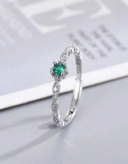 Sortija de dama plateado con circonio y piedra verde en acero inoxidable ajustable