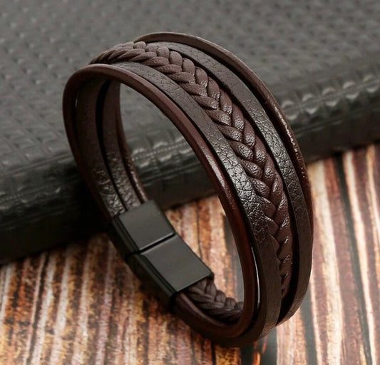 Pulsera chocolate Cuero Detalle Trenzado