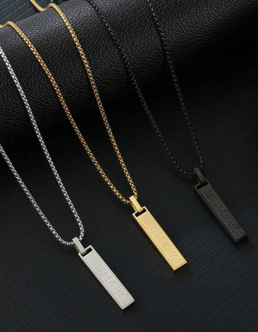 Collar de acero inoxidable con colgante de numeros romanos Dorado
