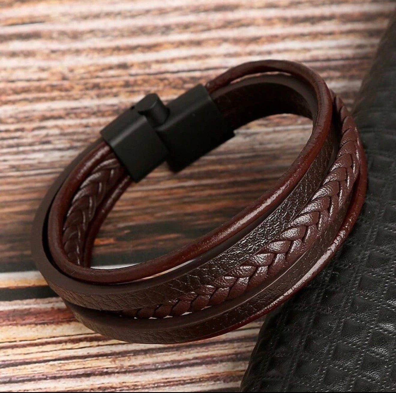 Pulsera chocolate Cuero Detalle Trenzado