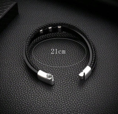 Pulsera Negra en Cuero Trenzado con plateado