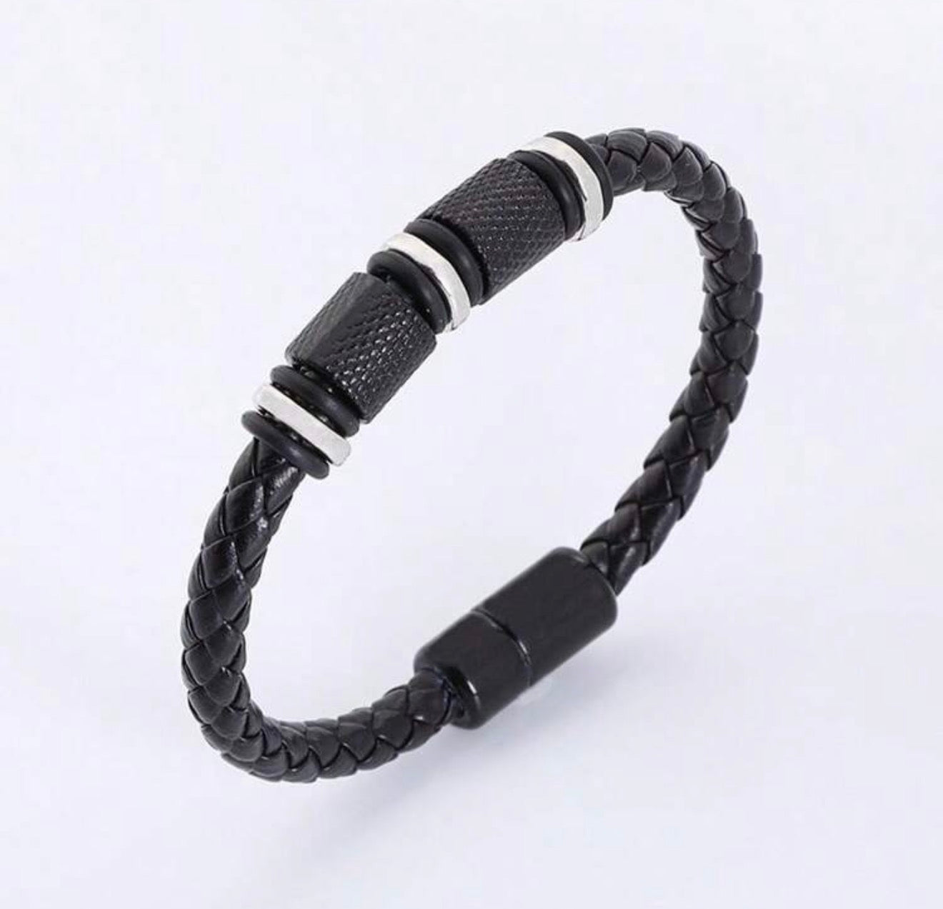 Pulsera con diseño trenzado magnético corchete