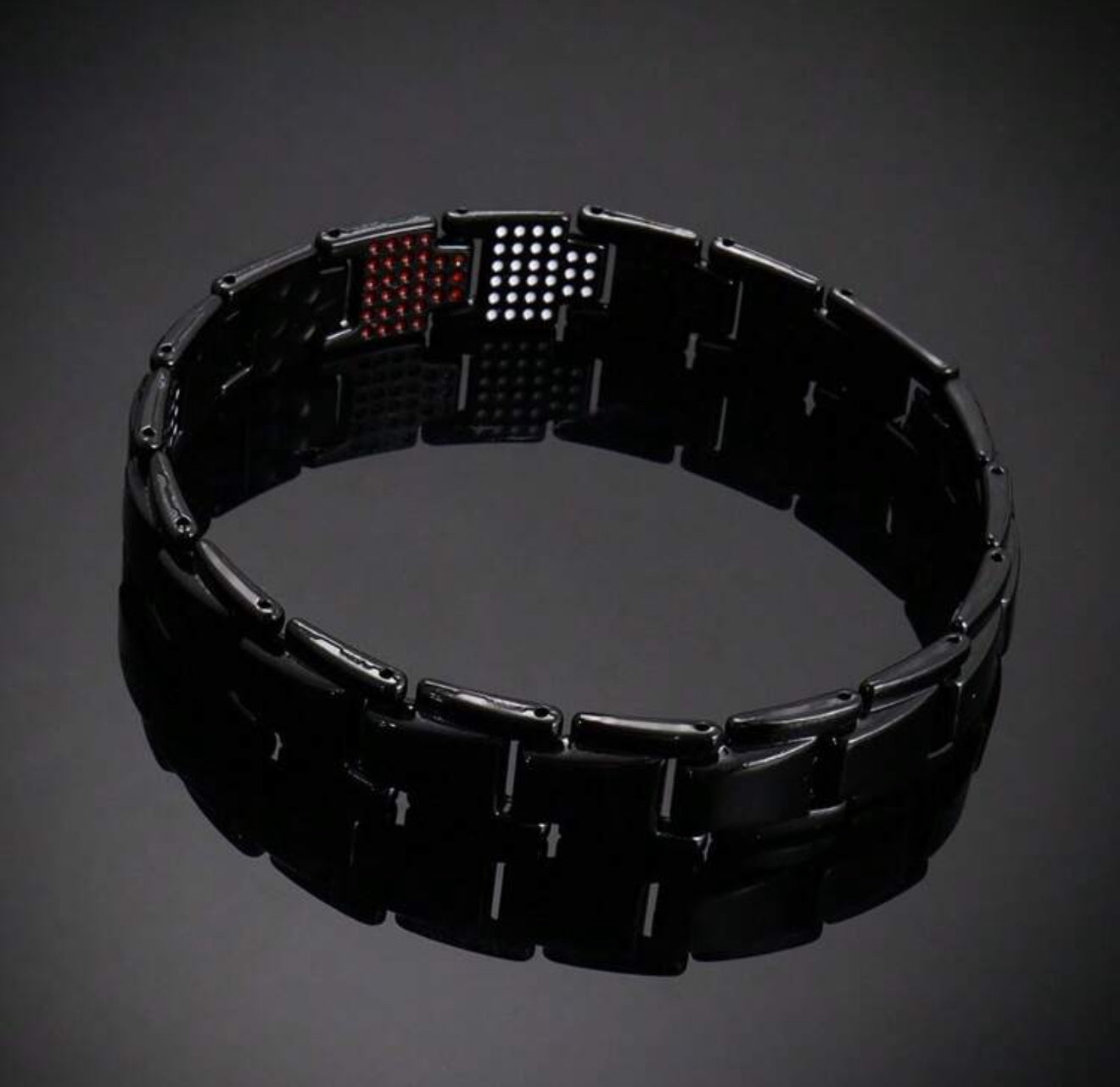 Pulsera NEGRA con diseño geométrico