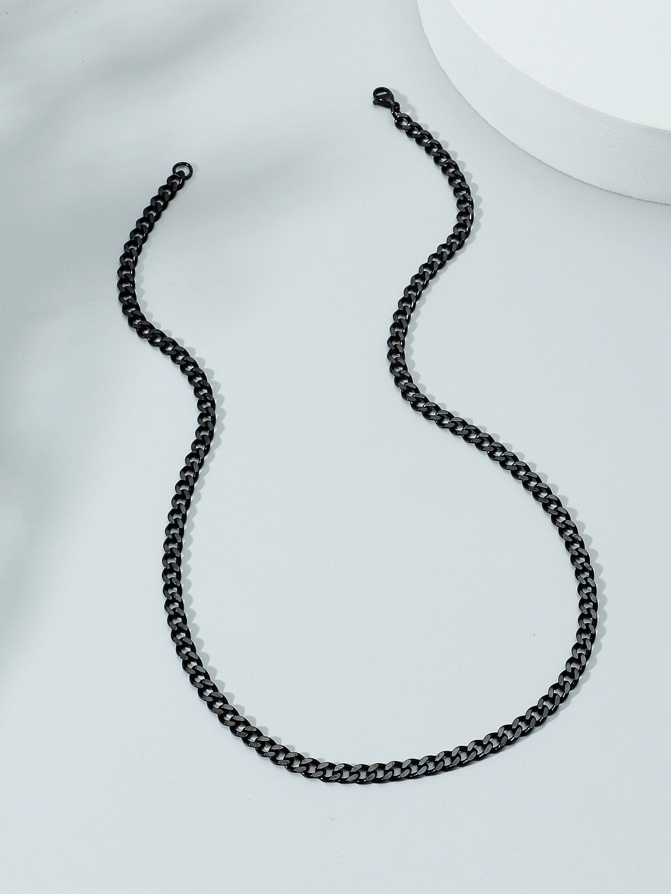 Men's necklace with chain