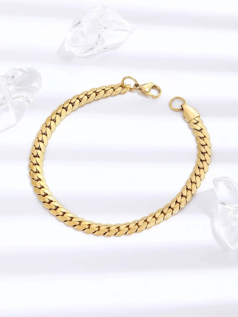 Minimalist golden stainless steel bracelet
