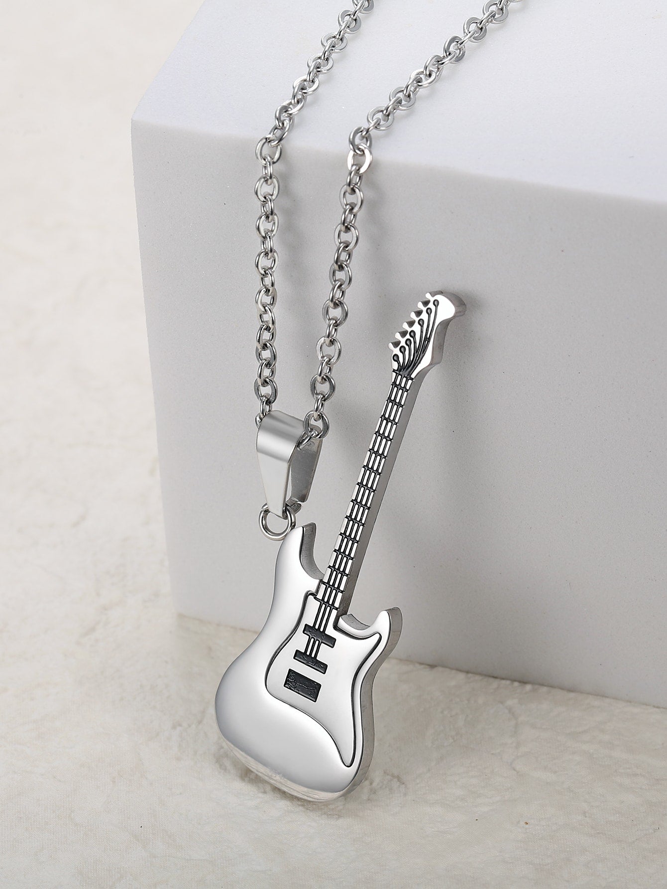 Guitar pendant necklace